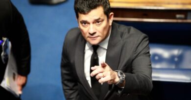 TSE livra Sergio Moro e ex-juiz mantém mandato de senador